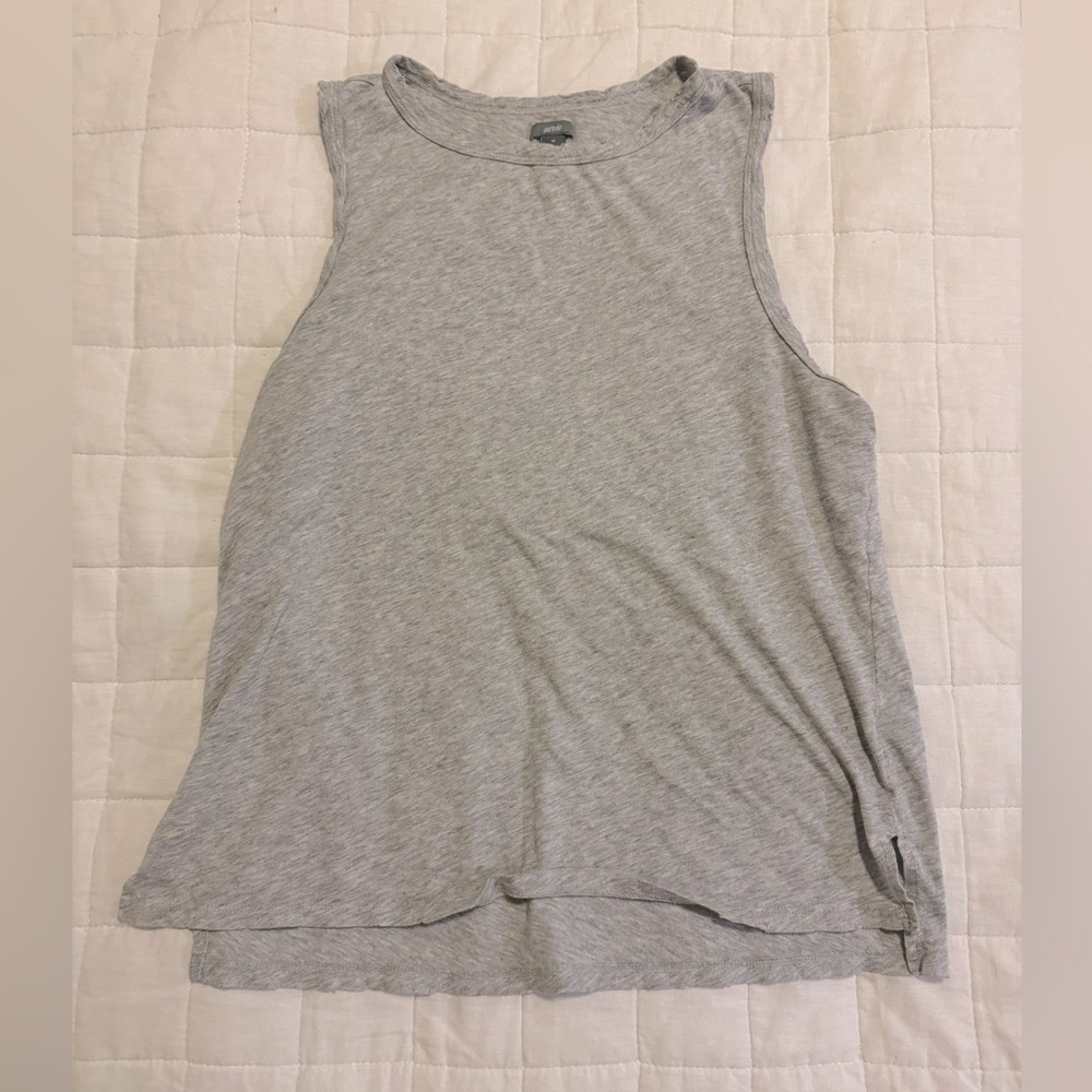Aerie muscle soft tank in size M